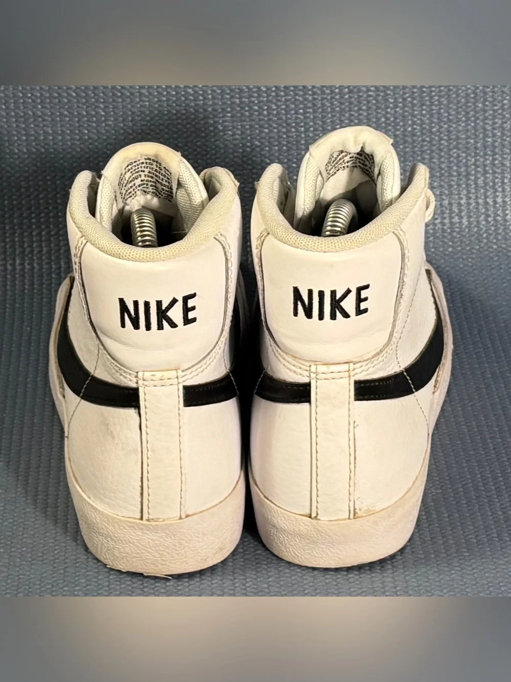 Nike Blazer Mid '77 Vintage White Black Sneakers DA4086-100 Big Kid Sz 3.5Y
